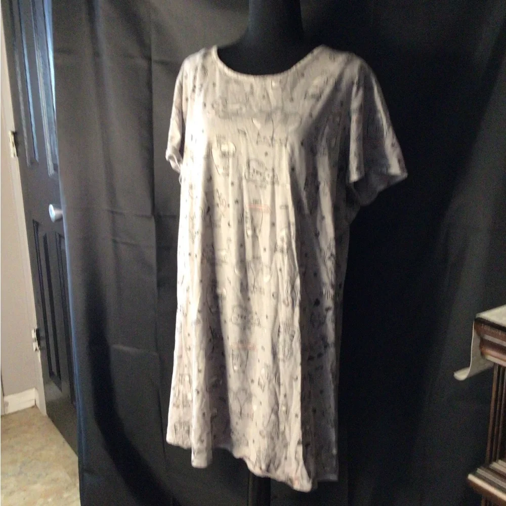 #662.  Secret Treasures Gray Tan Short Sleeve Boxy Tunic Pajamas - Picture 2 of 3